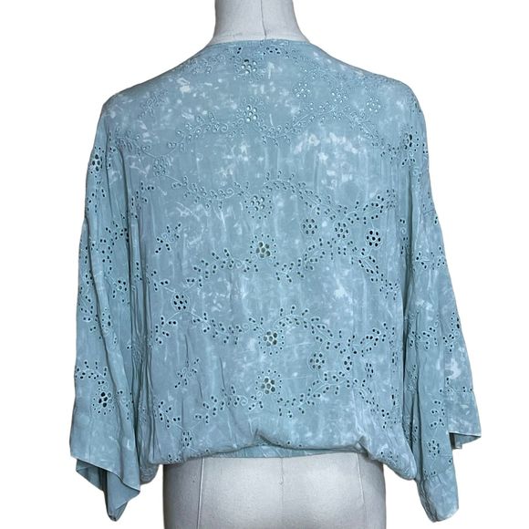 Young Fabulous & Broke Tia Wrap Eyelet Blouse Women's Green Crop Loose Kimono M - Picture 4 of 9